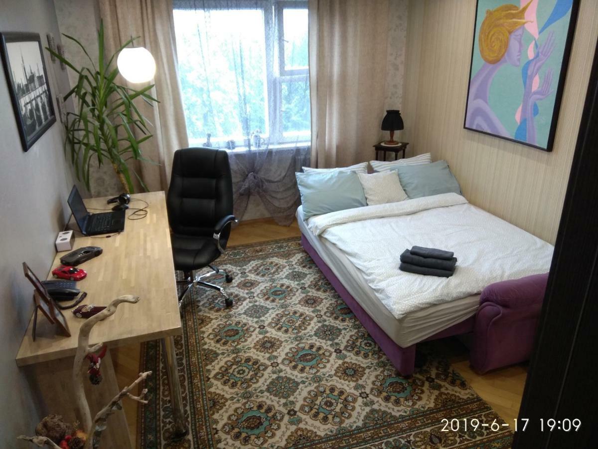 Apartamenty V Minske S Dwumä Spalnyami Bagian luar foto