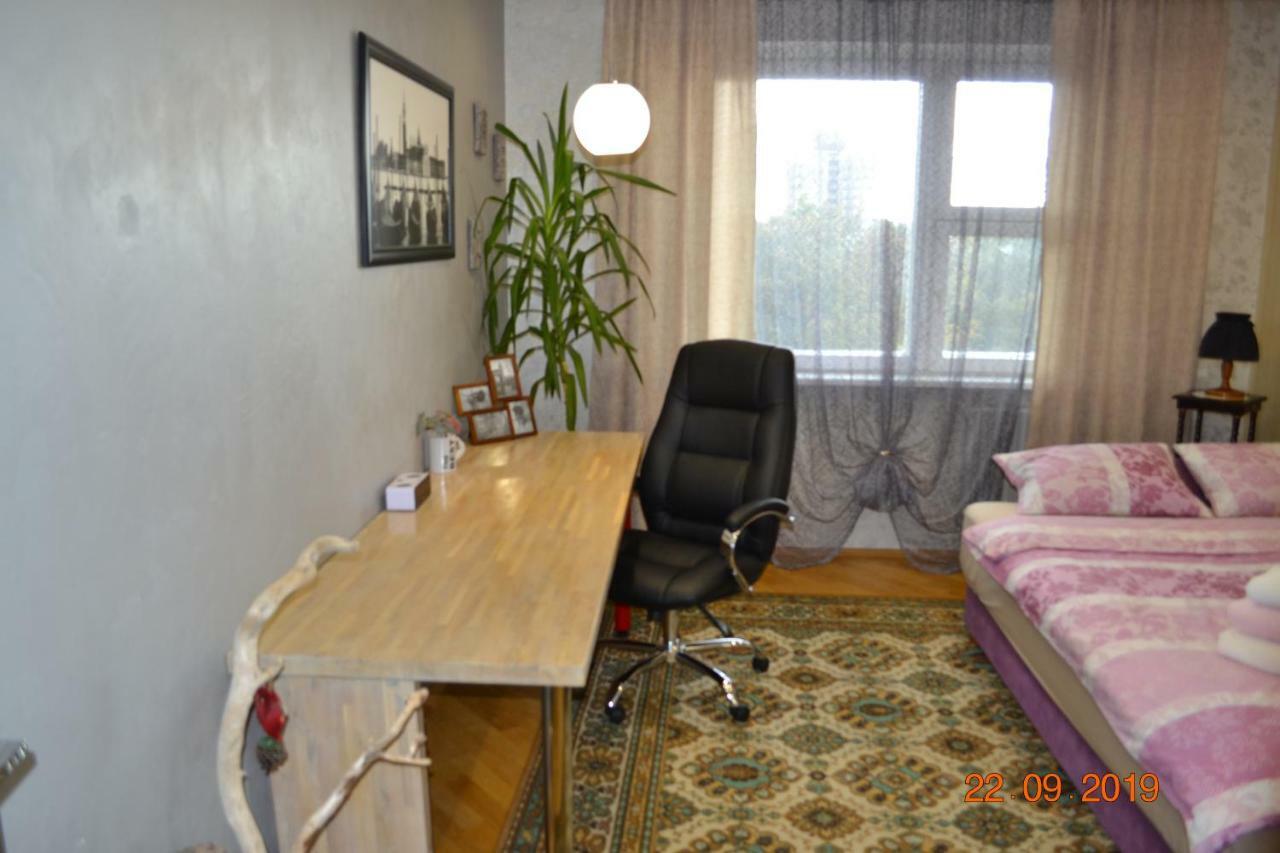 Apartamenty V Minske S Dwumä Spalnyami Bagian luar foto